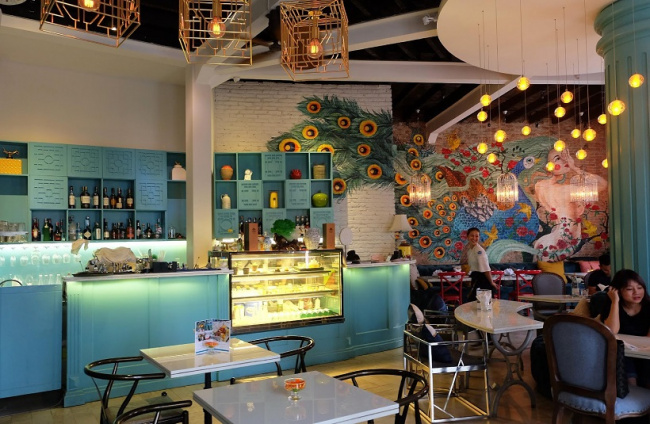 top 27 quán cafe quận 1 địa điểm sống ảo hot nhất hiện nay