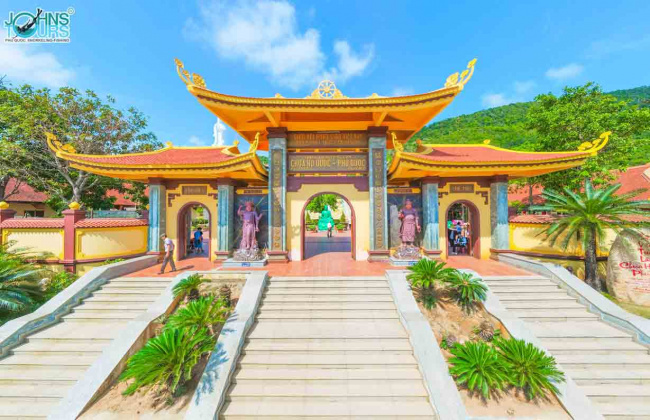 thiền viện trúc lâm chùa hộ quốc - điểm đến linh thiêng nhất định phải ghé thăm