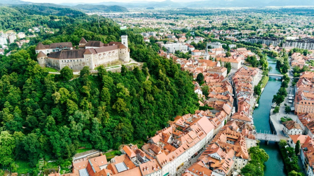 kinh nghiệm du lịch slovenia và top 5 điểm đến tại slovenia