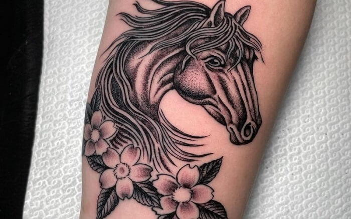 50 hình xăm ở cánh tay cho nam đẹp đẳng cấp  Tattoo for men  Horse  tattoo Horse tattoo design Animal tattoos