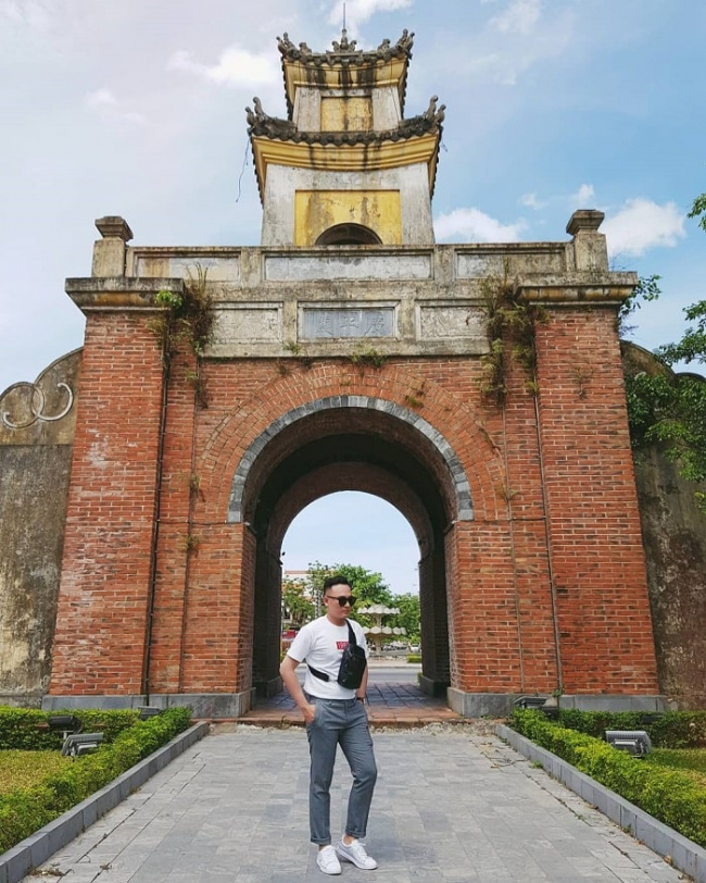 historical sites, quang binh quan, quang binh tourist spot, quang binh quan – an architectural symbol hundreds of years old in dong hoi