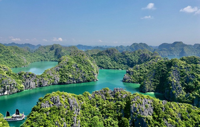 ha long bay, national park, natural wonders, phong nha - ke bang, the 10 best destinations in vietnam for 2023 voted by lonely planet magazine: no. 10 go now this february
