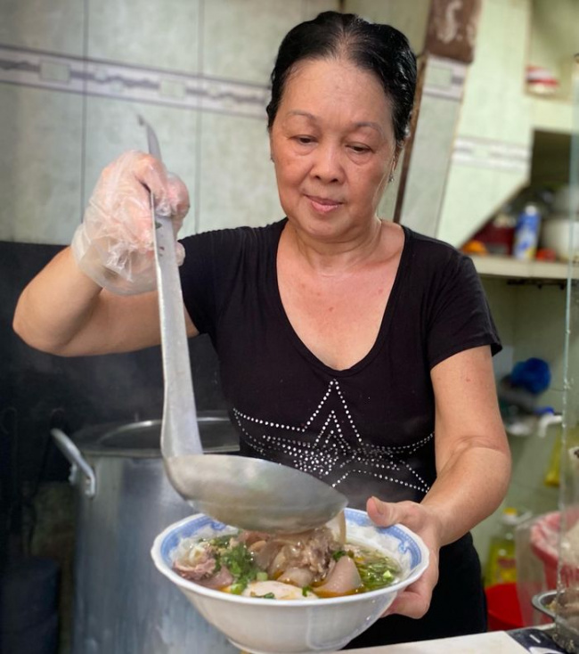 august revolution, boiling hot, nguyen dinh chieu, nguyen dinh chinh, participating in the contest, popular restaurant, quan an ngon, delicious restaurants, even though ho chi minh city is hidden in a deep valley, are still discovered by foodies