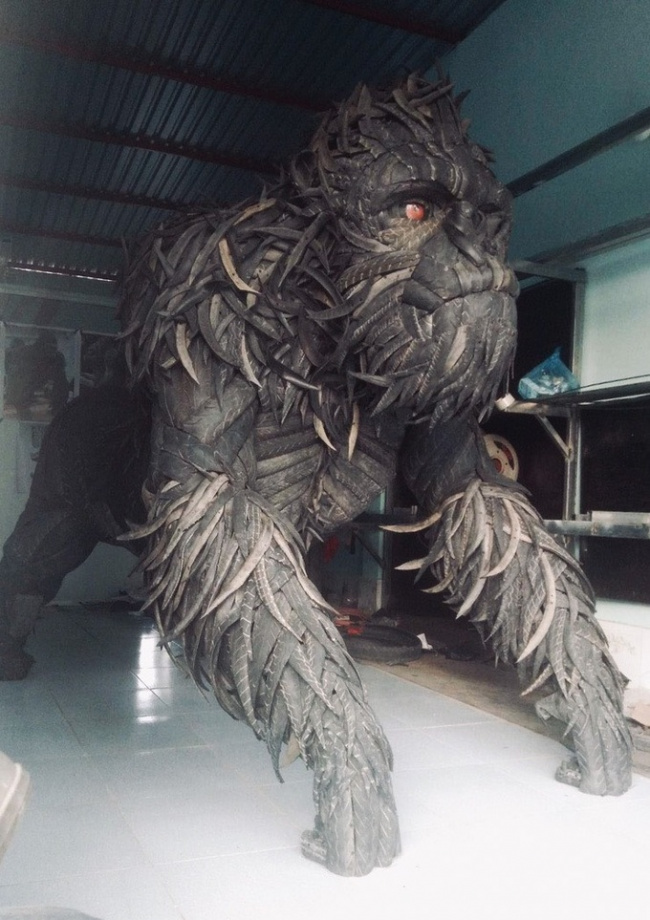 king kong, recycling, turn old tires into “king kong”, selling for 65 million vnd
