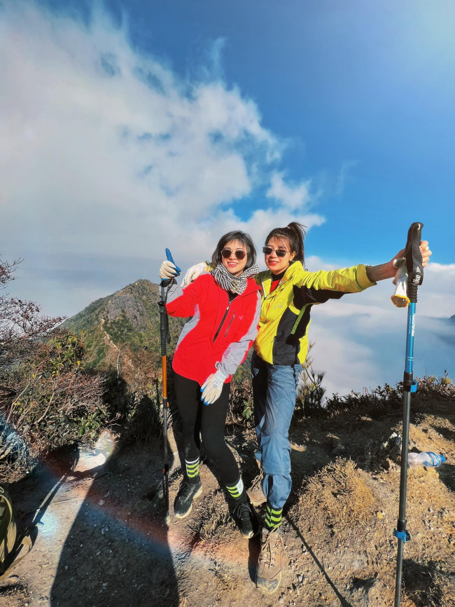 athletes, extreme sports, northern vietnam, participants, snacks, social networks, weather forecast, the new trend of “adventure collection” of sisters to conquer thousands of meters high mountains in vietnam