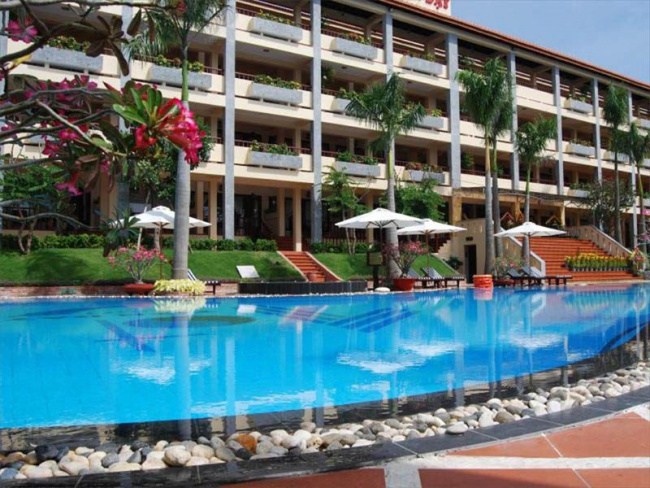 cực chill với 9 khách sạn resort phan thiết đẹp mê hồn