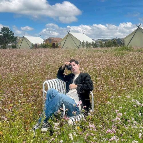 phát hiện khu cắm trại giữa đồi hoa tam giác mạch đẹp lãng mạn ai nhìn cũng mê mệt