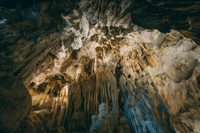 đến động thiên cung khám phá hang động đẹp nhất đất mỏ quảng ninh