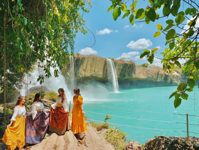 foreign tourists, hot springs, phong nha - ke bang, tourists, vietnam tourism, 10 destinations considered “hidden gems” of vietnam for you to discover in 2023