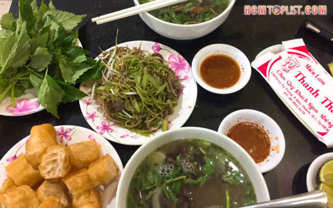 Top 10+ quán bún trộn ngon ở Sài Gòn ăn là ghiền