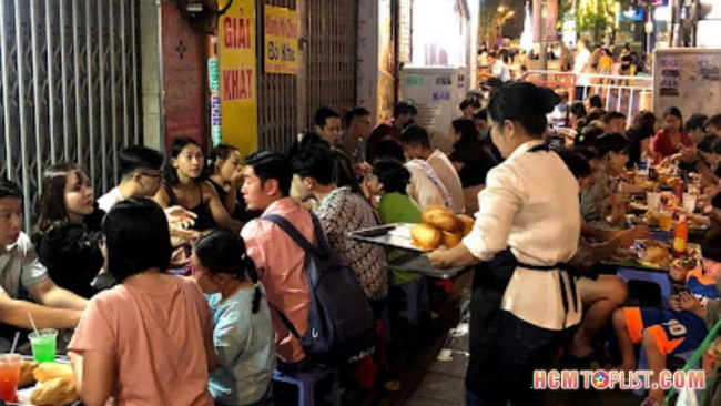 Top 10+ quán bánh mì bò nướng Sài Gòn ngon khó cưỡng