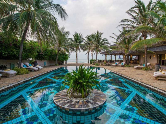 khách sạn mũi né có hồ bơi rộng lớn – điểm đến nghỉ dưỡng tuyệt vời cho mọi gia đình