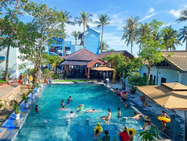 khách sạn mũi né có hồ bơi rộng lớn – điểm đến nghỉ dưỡng tuyệt vời cho mọi gia đình