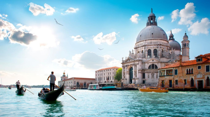 Du lịch Venice - Trải nghiệm sang chảnh trên những con tàu gỗ truyền thống, Khám Phá
