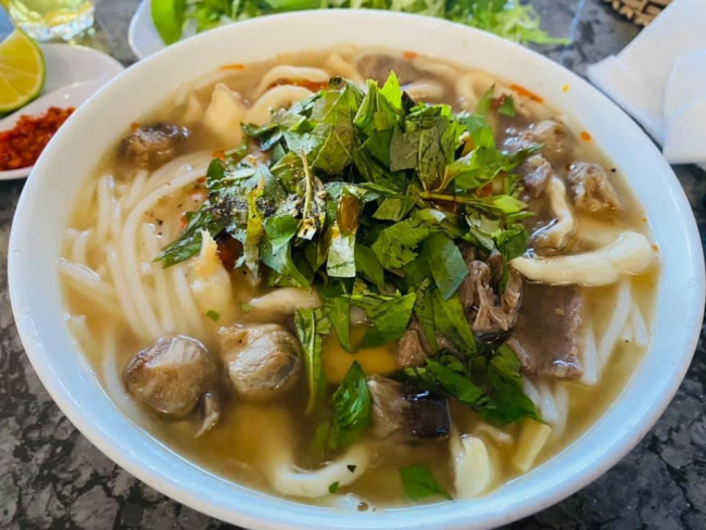 Top 6 quán chay ngon và chất lượng nhất Đà Lạt - Nhà hàng chay Từ Hạnh