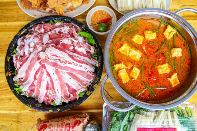 Top 19 Nhà hàng ngon, nổi tiếng nhất ở Hà Nội - Nhà hàng Lẩu Đức Trọc