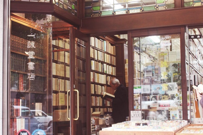 khám phá jimbocho tokyo, nơi ‘mọt sách’ say sưa bềnh bồng tới những miền vui