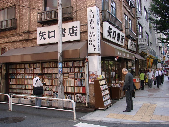 khám phá jimbocho tokyo, nơi ‘mọt sách’ say sưa bềnh bồng tới những miền vui
