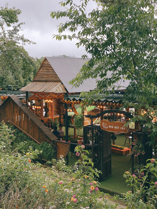 phát hiện “tiệm cafe ngắm thung lũng đèn” đẹp mê ở đà lạt – tiệm cafe nhà mây cây