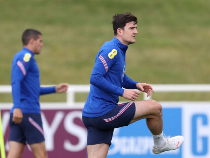 khách sạn, 100+ ảnh harry maguire thi đấu, giao tiếp, tấu hài độc lạ tại mu