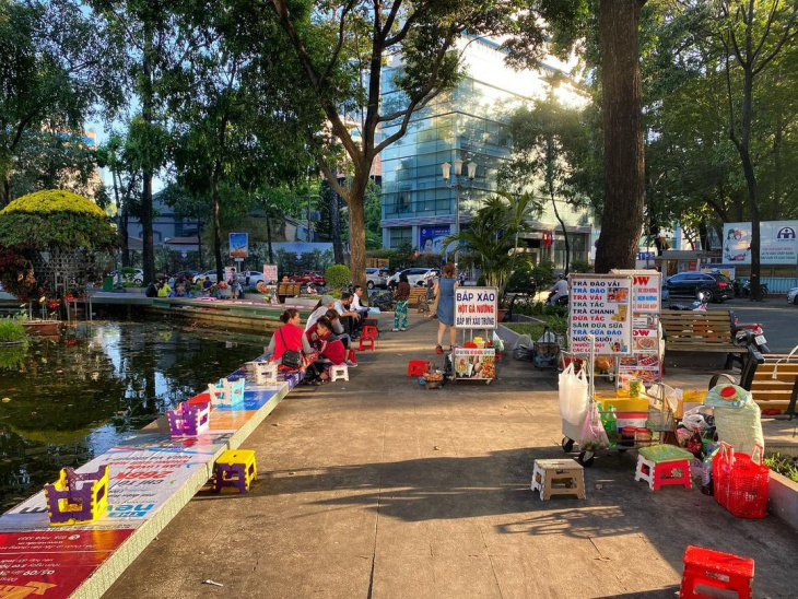 Suối tiên, khu ẩm thực đường phố Sài Gòn chiều lòng mọi người 