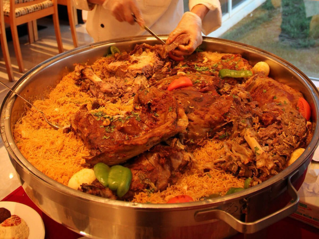 10+ món ăn truyền thống nổi tiếng du khách nên thử khi du lịch dubai
