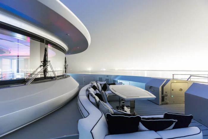 siêu du thuyền okto thiên đường 60 triệu đô giữa biển khơi 