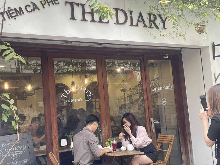 Hà Nội, 10+ quán cafe có tường ở Hà Nội: riêng tư và yên tĩnh