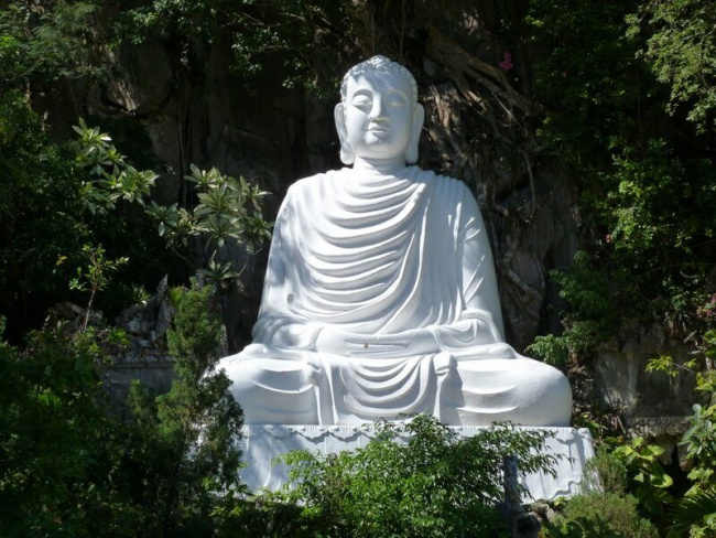 khám phá chùa linh ứng đà nẵng – “tam giác tâm linh” nổi tiếng