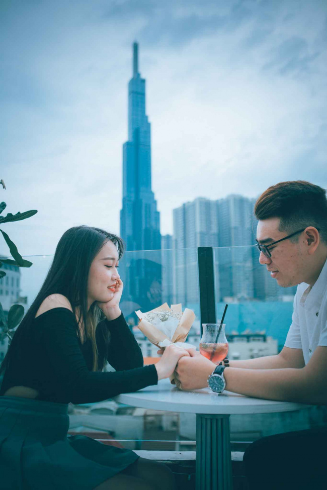 10 quán rooftop chill không cồn giúp bạn “bắt trọn” hoàng hôn sài gòn