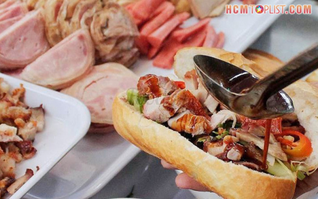 Top 10+ quán bánh mì thịt nướng ngon nổi tiếng Sài Gòn