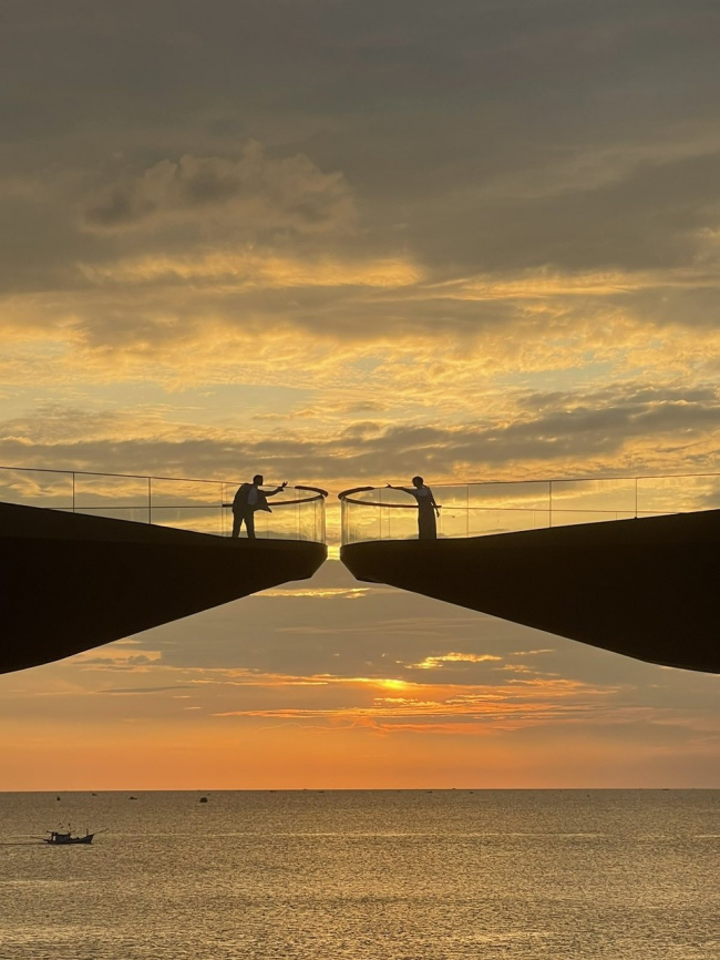 kiss bridge – a new check-in spot for love and stunning sunsets in phu quoc