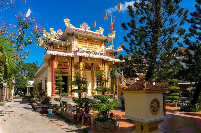 khám phá, top 7 ngôi chùa nổi tiếng ở phú quốc nên ghé thăm