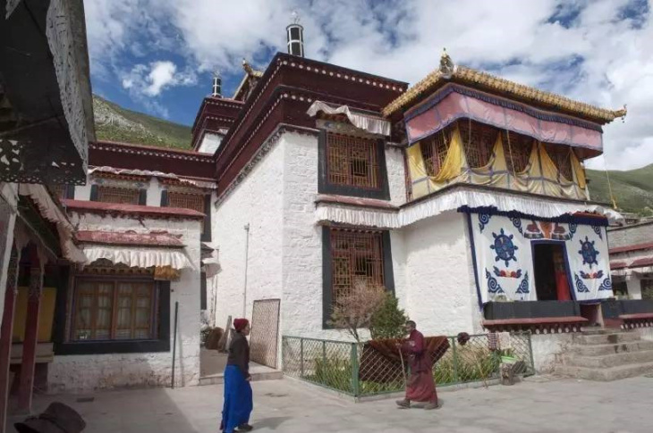 khám phá, khám phá tu viện palcho - tu viện tồn tại 3 hệ phái tại tây tạng