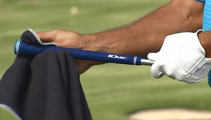 tìm hiểu về khăn golf – những lưu ý giúp bạn lựa chọn được những chiếc khăn golf phù hợp