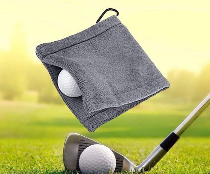 tìm hiểu về khăn golf – những lưu ý giúp bạn lựa chọn được những chiếc khăn golf phù hợp