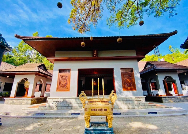 beautiful temples, buddha temple, ha tien, kien giang destination, spiritual tourism, the scenery of phat da ha tien pagoda – a unique old brick kiln temple