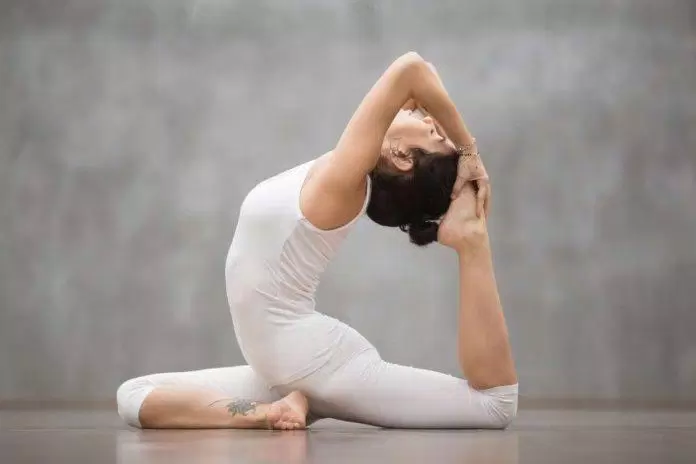 sức khỏe, thể hình và yoga 11 bài tập hông cực hiệu quả giúp cơ thể dẻo dai, săn chắc hơn