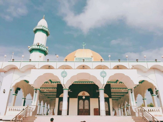 an giang tourist destination, islamic works, masjid al ehsan mosque, mosque, religion, spiritual tourism, masjid al ehsan cathedral: the most beautiful church in an giang