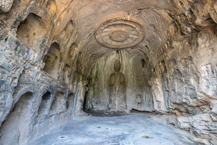 du lịch châu á, hang đá long môn, khám phá, điểm đến, hang động long môn và nghệ thuật tạc khắc đá gần 2000 năm tuổi