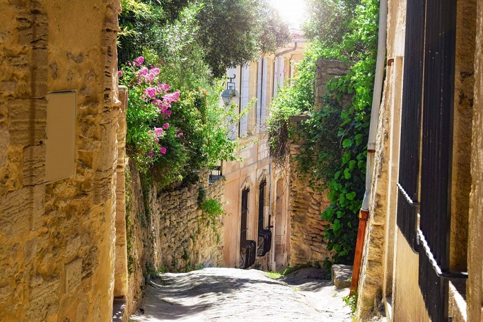 làng cổ gordes pháp – viên ngọc quý của vùng provence yên bình
