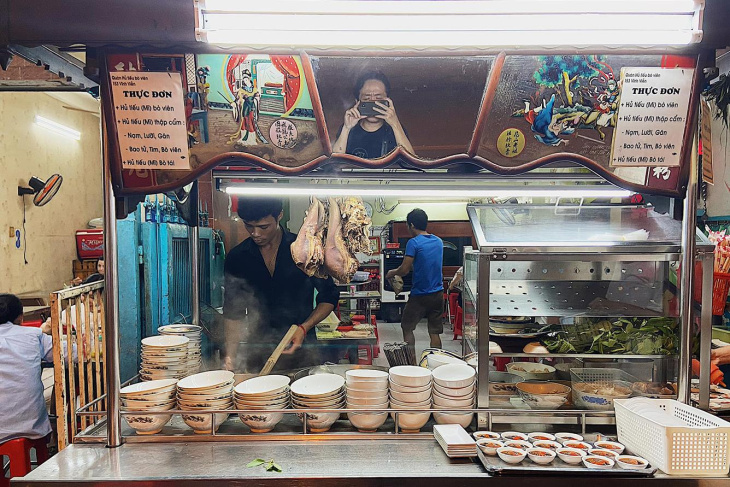 Top 5 khu ẩm thực ở Sài Gòn khiến bạn thức thâu đêm, Khám phá