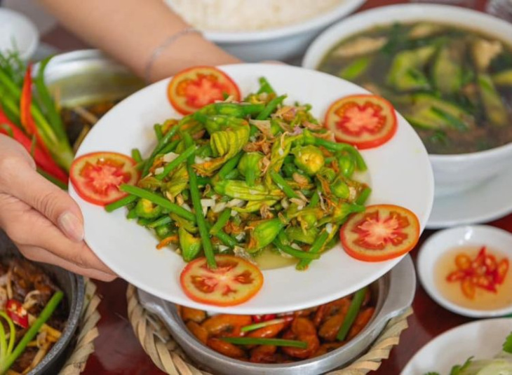 Bình Định, Quy Nhơn, Quán Cơm Tự Nhiên |  món ăn đặc trưng của đất nước