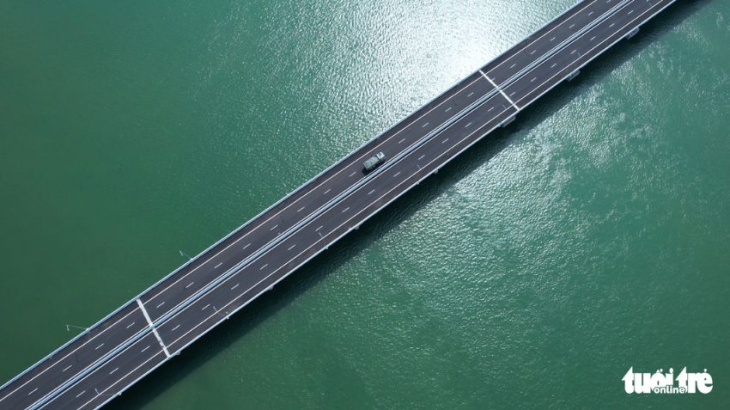 hạ long, mục sở thị tuyến đường bao biển 3.000 tỷ đồng, 6 làn xe nối hạ long với cẩm phả sắp sửa hoàn thành