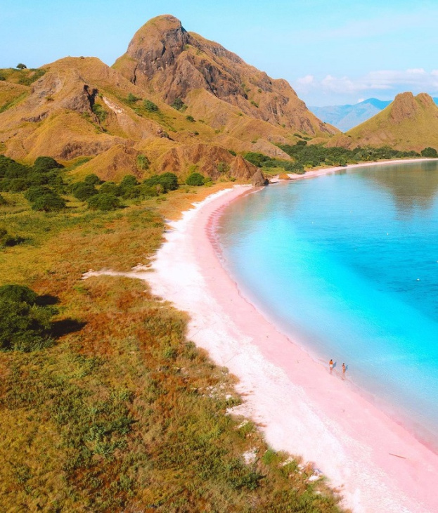 bãi biển cát hồng trên thế giới, khám phá, trải nghiệm, những bãi biển cát hồng trên thế giới siêu lãng mạn, khiến hội yêu biển mê tít