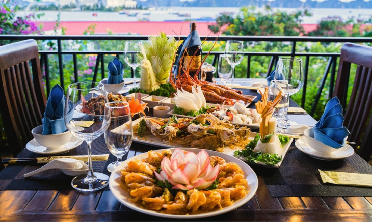 khám phá, trải nghiệm, top 10 nhà hàng hải sản quảng ninh nổi tiếng tươi ngon ai ăn cũng khen
