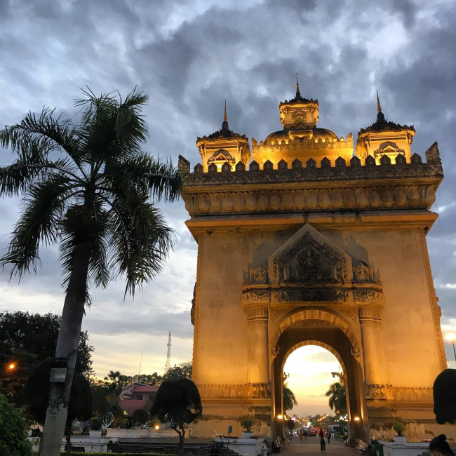 Kinh nghiệm du lịch Lào tự túc, phượt từ az
