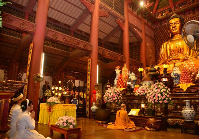 chùa đỏ - điểm du lịch văn hóa tâm linh nổi tiếng tại hải phòng