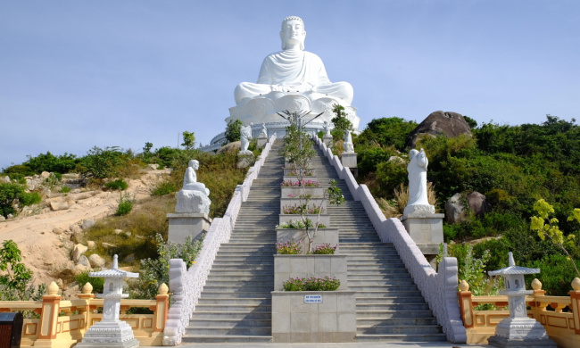 chùa ông núi, chùa ông núi – chùa có tượng phật lớn nhất đông nam á