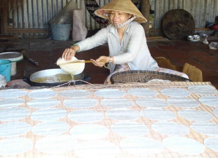 làng nghề bánh phồng phú mỹ, khám phá, trải nghiệm, tham quan làng nghề bánh phồng phú mỹ, thưởng thức đặc sản nức tiếng của an giang
